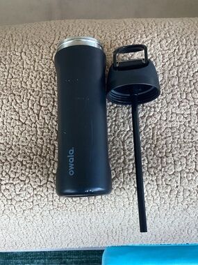 Owala Black Stainless Steel Water Bottle - Screw Lid